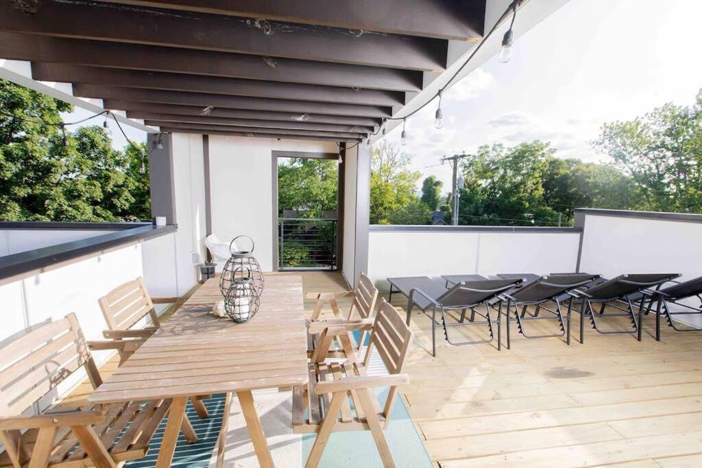 Modern Luxury Rooftop Deck, 3 Mi To Downtown ナッシュビル エクステリア 写真
