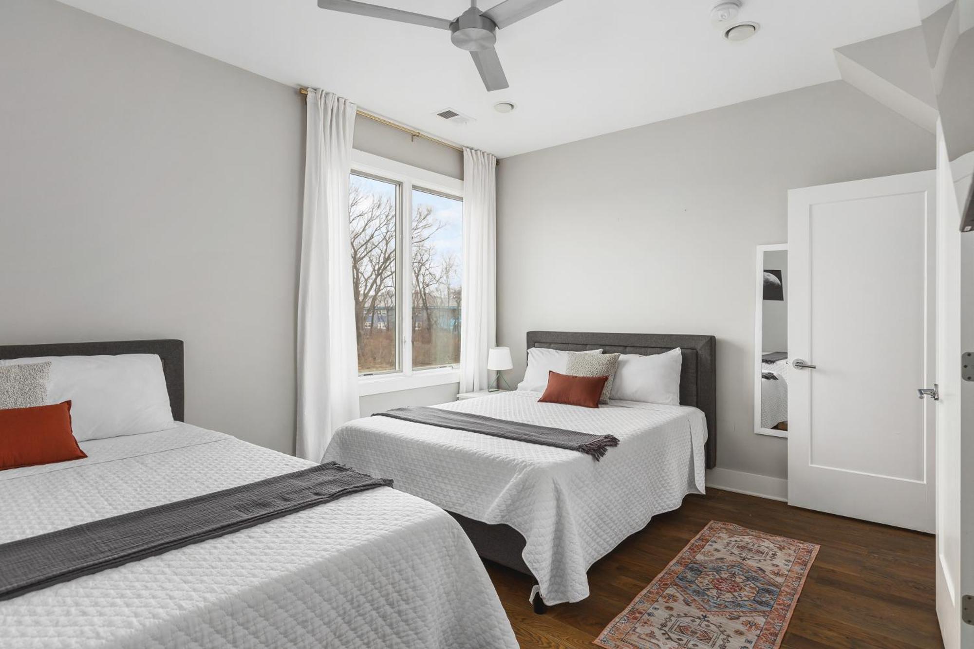 Modern Luxury Rooftop Deck, 3 Mi To Downtown ナッシュビル エクステリア 写真