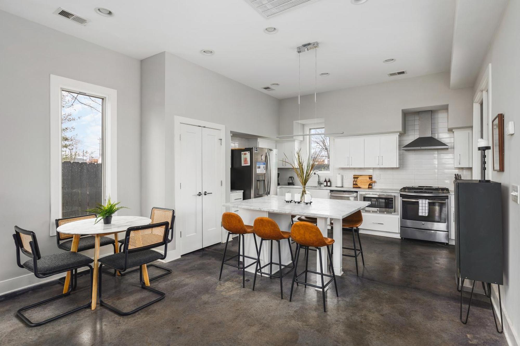 Modern Luxury Rooftop Deck, 3 Mi To Downtown ナッシュビル エクステリア 写真